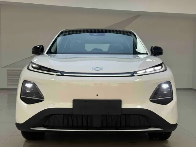 Changan Qiyuan Q05 — Фото автомобиля 2