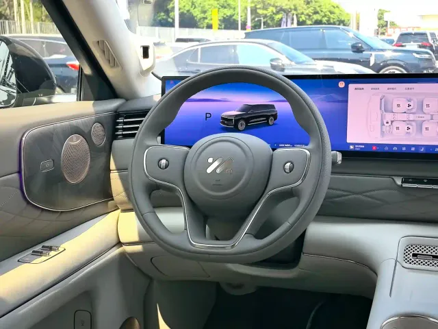 IM Motors LS9 — Фото автомобиля 11
