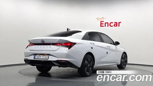 Hyundai Avante CN7 — Фото автомобиля 2
