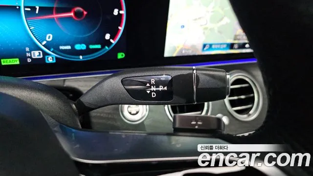 Mercedes-Benz E-Class — Фото автомобиля 9