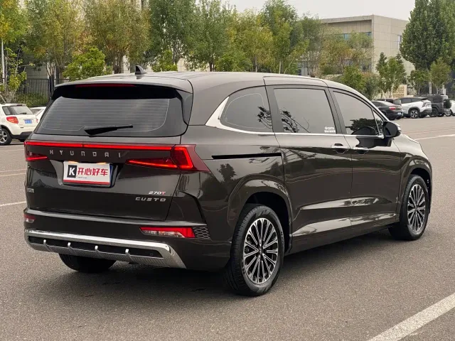 Hyundai Custo — Фото автомобиля 11
