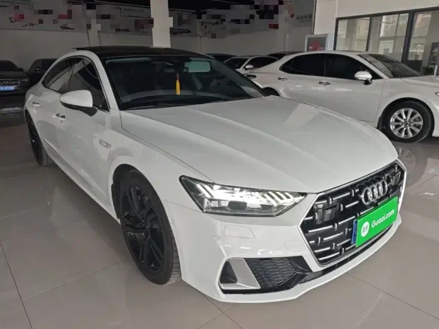 Audi A7L — Фото автомобиля 3