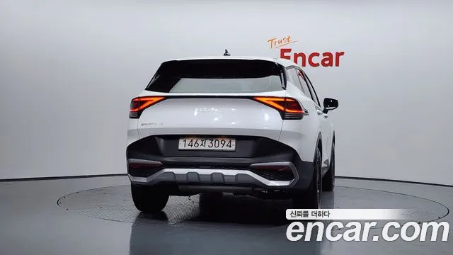 Kia Sportage Sportage 5-е поколение Бензин 1.6 турбо 2WD — Фото автомобиля 4
