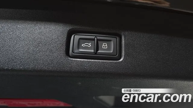 Audi Q4 e-tron — Фото автомобиля 17