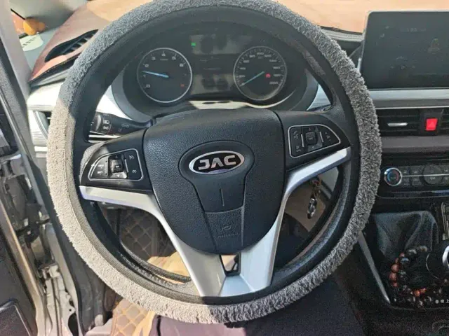 JAC Refine M3 — Фото автомобиля 15