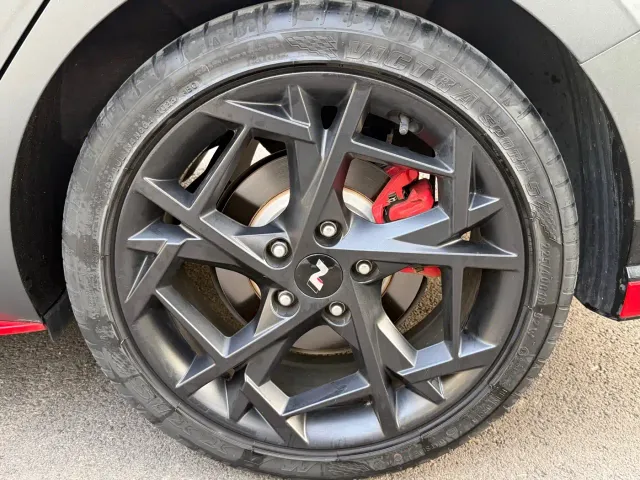 Hyundai Elantra — Фото автомобиля 12