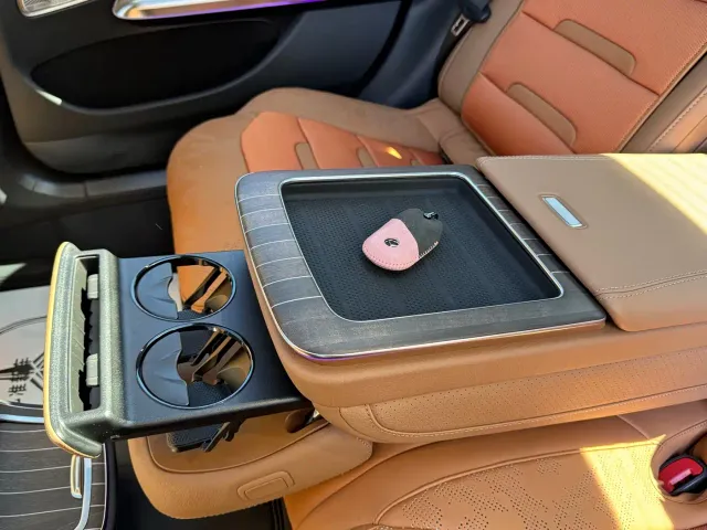 Mercedes-Benz E-Class — Фото автомобиля 15