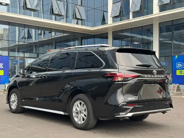 Toyota Granvia — Фото автомобиля 6