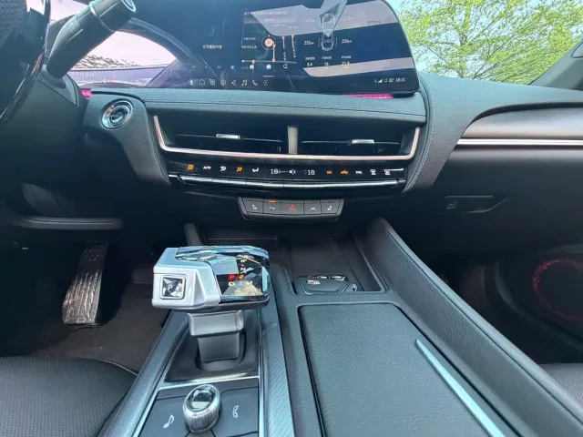 Cadillac CT5 — Фото автомобиля 20