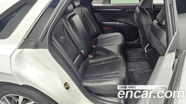 Hyundai Grandeur Grandeur (GN7) 3.5 LPG 2WD (Такси) — Фото автомобиля 11