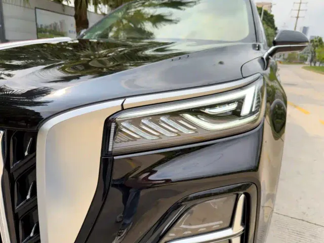Hongqi HS5 — Фото автомобиля 15