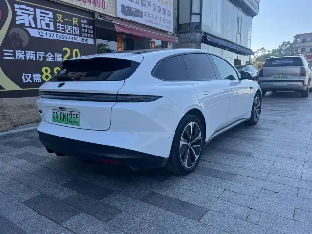 Nio ET5 Touring — Фото автомобиля 4