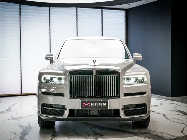 Rolls-Royce Cullinan — Фото автомобиля 3