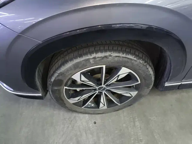 Roewe RX5 — Фото автомобиля 22