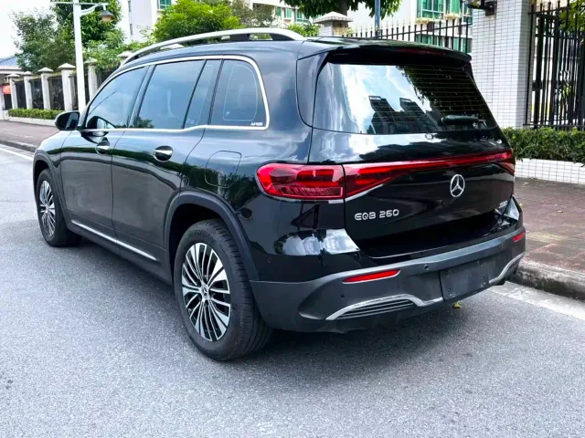 Mercedes-Benz EQB — Фото автомобиля 4