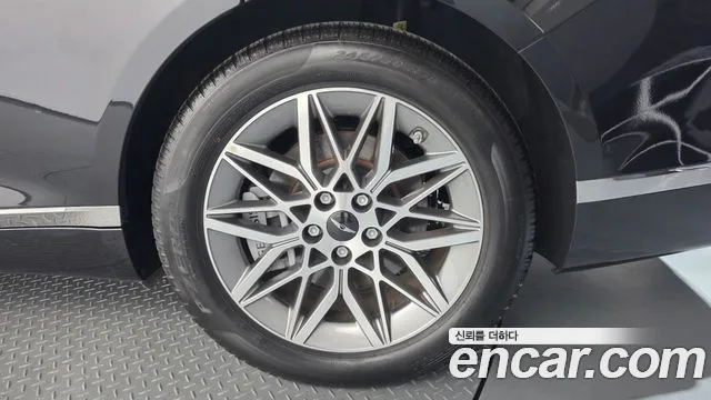 Genesis G80 Бензин 2.5 турбо 2WD — Фото автомобиля 18