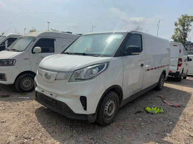 Фотография автомобиля — Maxus EV30