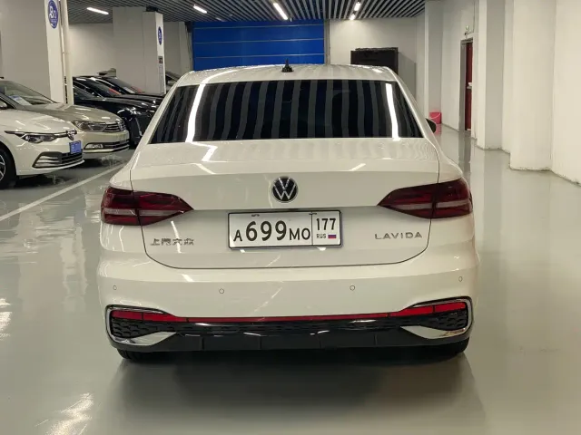Volkswagen Lavida — Фото автомобиля 14
