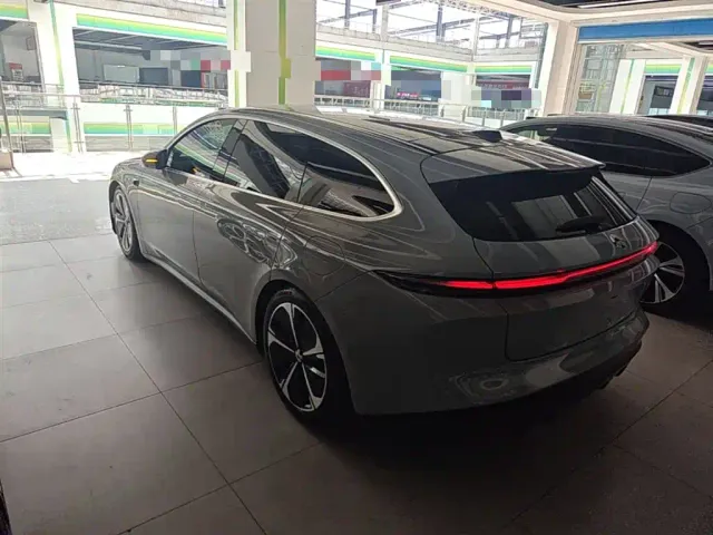 Nio ET5 Touring — Фото автомобиля 4
