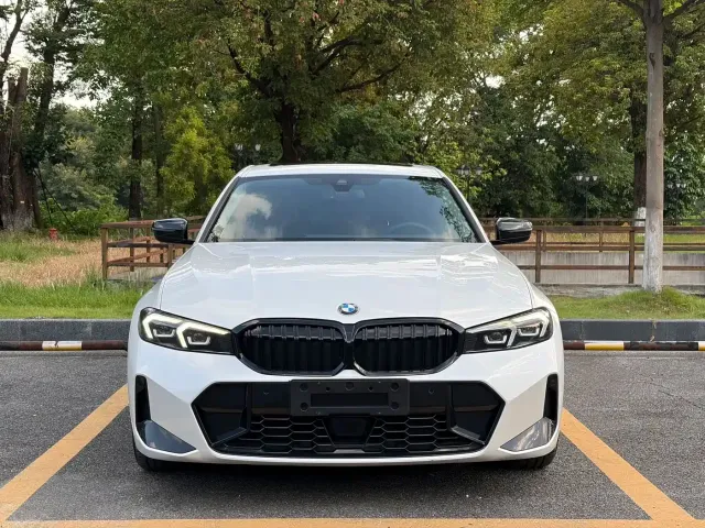 BMW 3 Series — Фото автомобиля 2