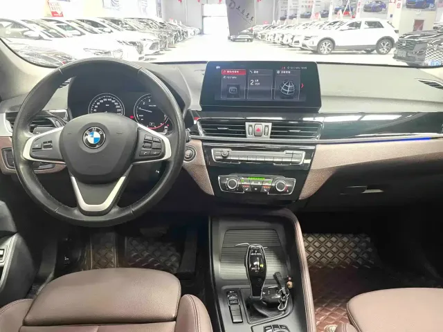 BMW X1 — Фото автомобиля 9