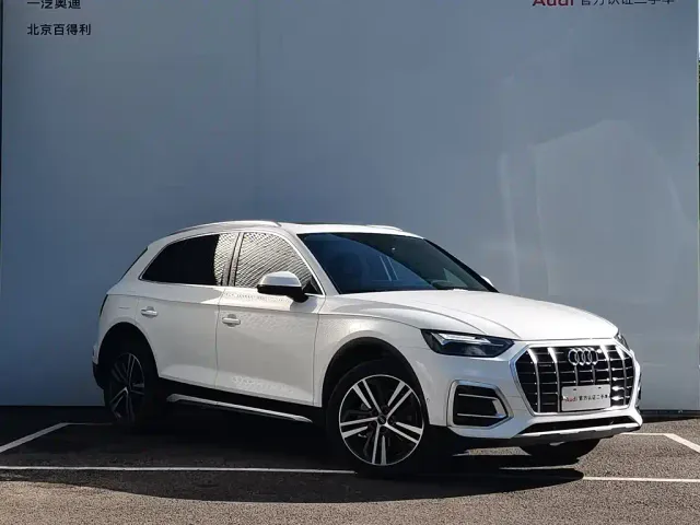 Audi Q5L — Фото автомобиля 2
