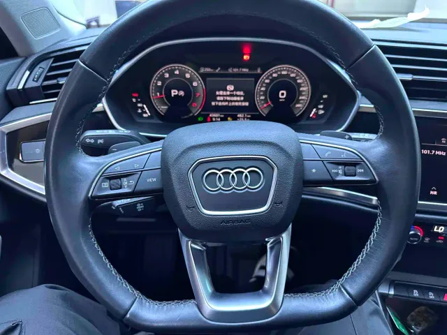 Audi Q3 — Фото автомобиля 12