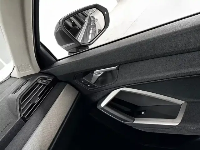Audi Q3 — Фото автомобиля 14