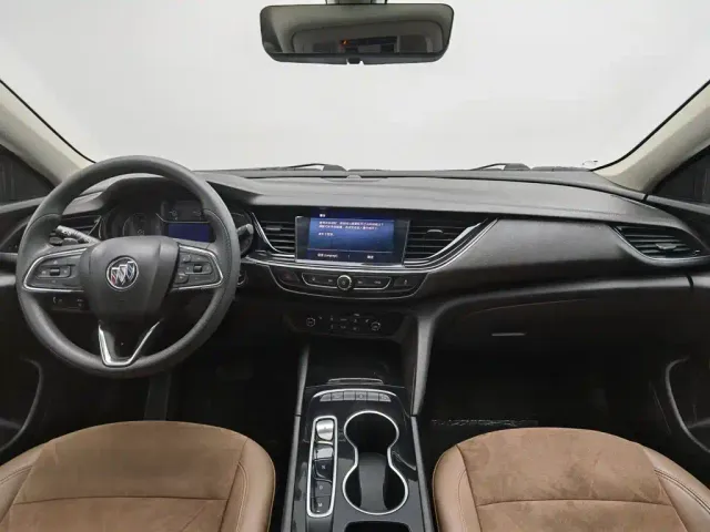Buick Regal — Фото автомобиля 5