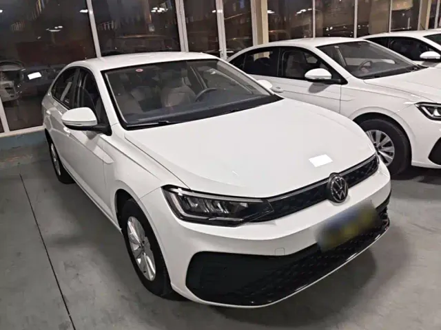Volkswagen Lavida — Фото автомобиля 3