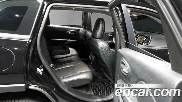 Jeep Cherokee Cherokee(KL) — Фото автомобиля 18