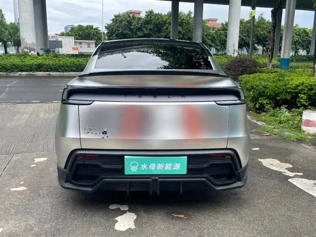 Tesla Model Y — Фото автомобиля 7