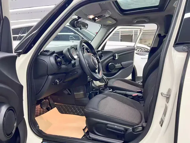 MINI Hatch — Фото автомобиля 7