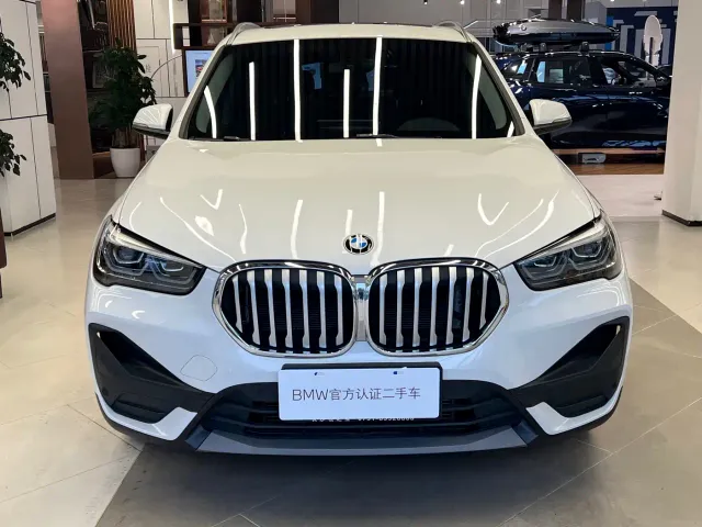 BMW X1 — Фото автомобиля 2