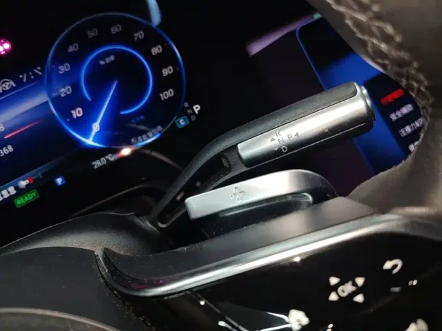 Mercedes-Benz EQS — Фото автомобиля 9