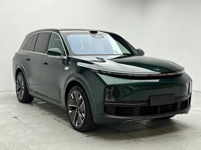 Li Auto L8 — Фото автомобиля 2