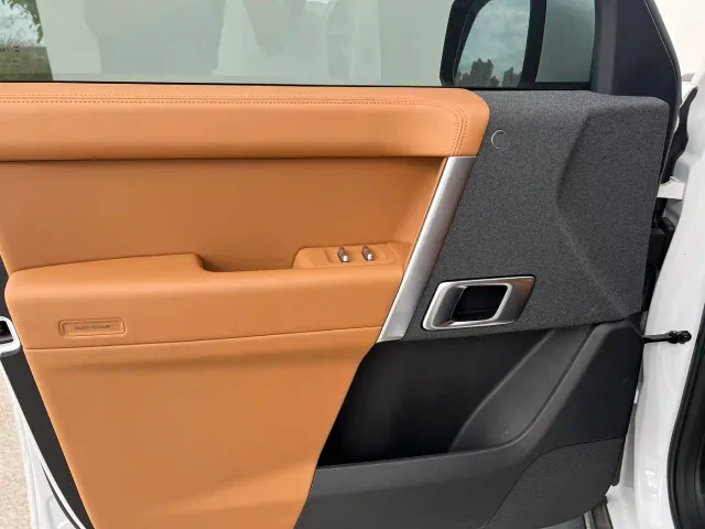 iCAR V27 — Фото автомобиля 16