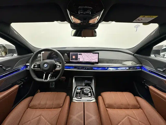 BMW i7 — Фото автомобиля 22