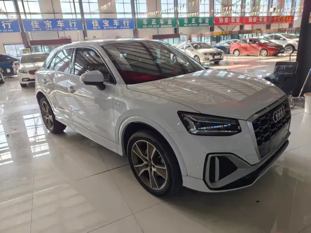 Audi Q2L — Фото автомобиля 3