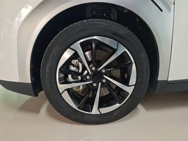 GAC Aion Y — Фото автомобиля 22