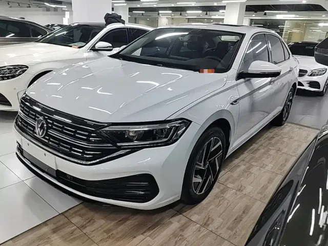 Фотография автомобиля — Volkswagen Sagitar