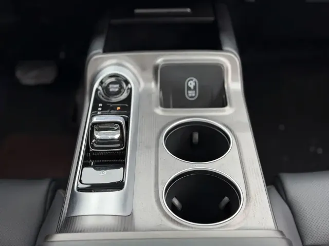 GAC Trumpchi Trumpchi E8 NEV 2024 Model 150km MAX — Фото автомобиля 13