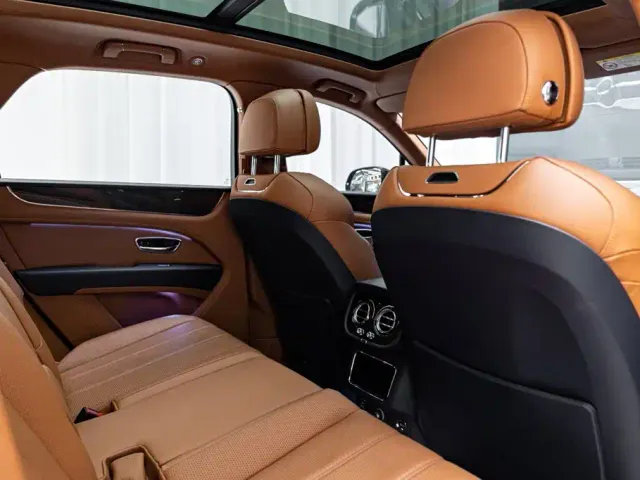 Bentley Bentayga — Фото автомобиля 14