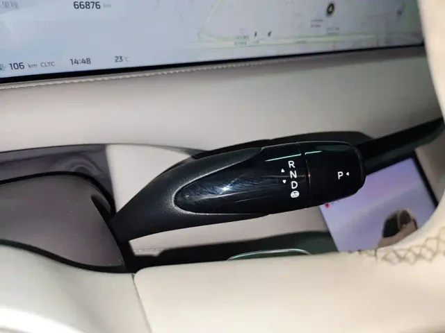 IM Motors LS6 — Фото автомобиля 13