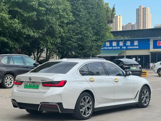BMW i3 — Фото автомобиля 7