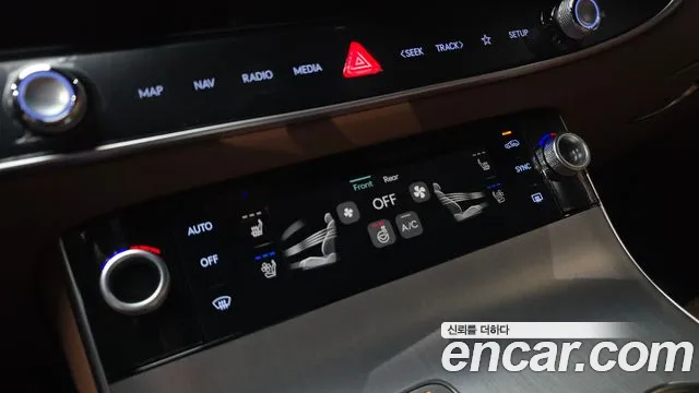 Genesis GV70 — Фото автомобиля 27