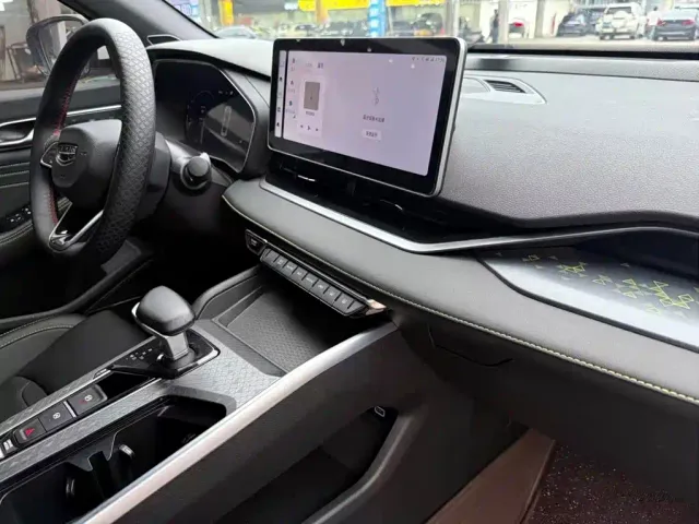 Geely Xingrui — Фото автомобиля 13