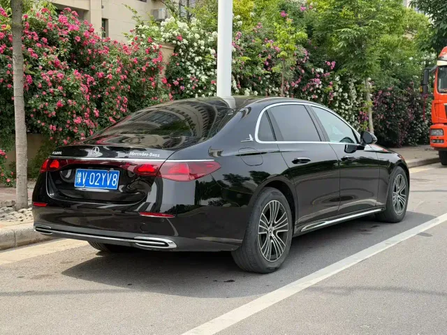 Mercedes-Benz E-Class — Фото автомобиля 7