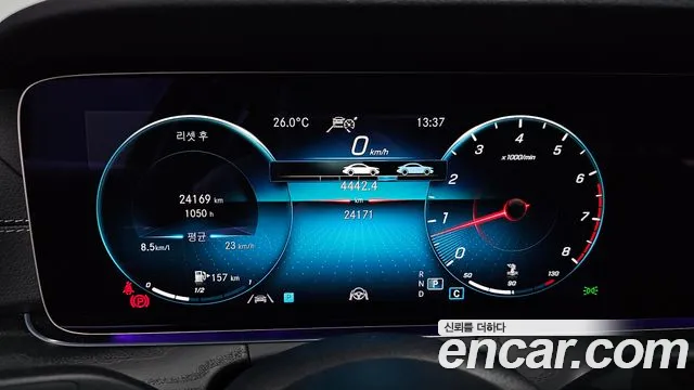 Mercedes-Benz E-Class — Фото автомобиля 7