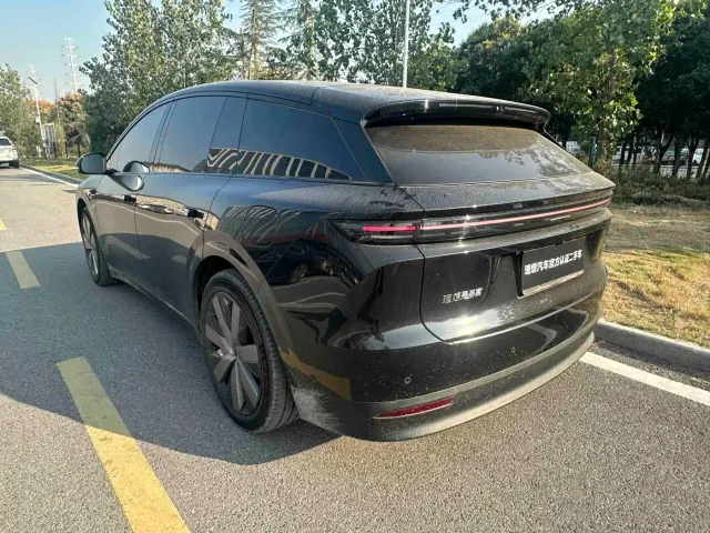 Li Auto i6 — Фото автомобиля 8